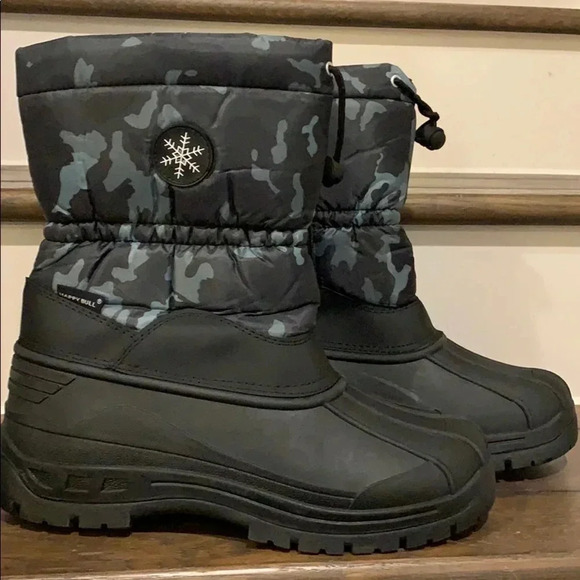 Shoes - Waterproof Camouflage Boots Size 10 New